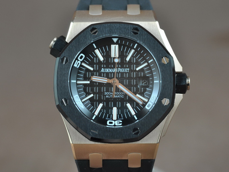 愛彼表【男性用】Royal Oak Offshore Diver皇家橡樹離岸型系列鈦金屬電鍍18K玫瑰金錶殼陶瓷圈橡膠錶帶Miyota 9015自動機芯