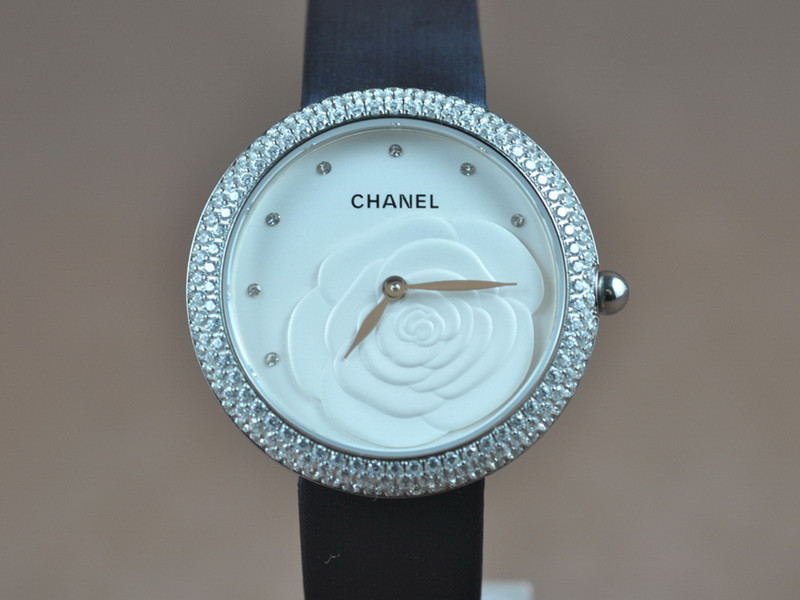 香奈兒【女性用】Mademoiselle Prive 不銹鋼錶殼鑲嵌水鑽瑞士石英機芯