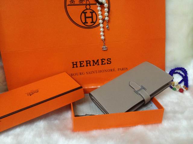 HERMES 新款錢夾-專櫃價約10萬