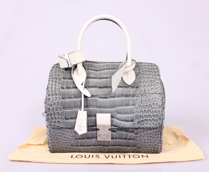 LouisVuitton鱷魚紋手提包-明星熱愛款
